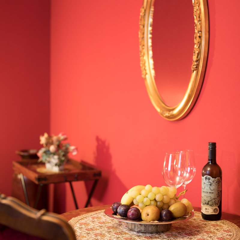 Rotes-Zimmer-Tisch-Obst.jpg